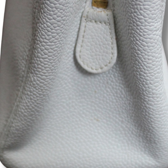 VINTAGE CHANEL White Caviar Leather Bag from 1997-1999 - Authentic! - Picture 10 of 10